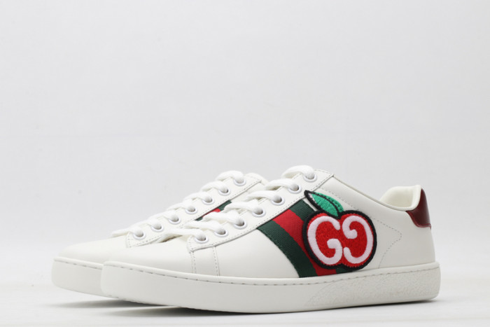 GC LOW-TOP SNEAKER