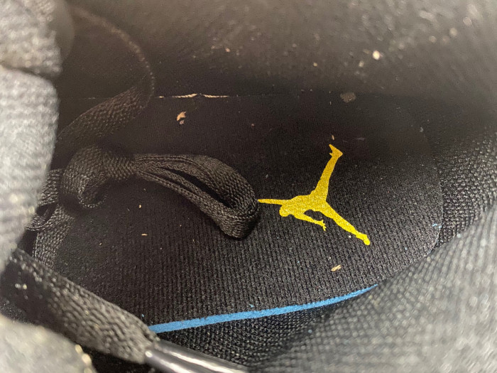 Air Jordan 1 Mid "Lakers" DQ8426-517