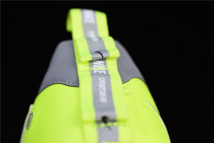 Nike Air Force 1 Utility Volt AJ7747-700