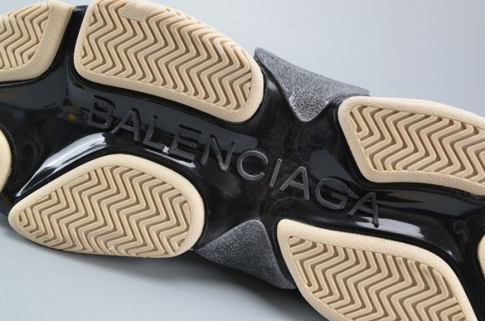 BL 17FW TRIPLE S WASHED SHOW SNEA GREY MENS AED2900