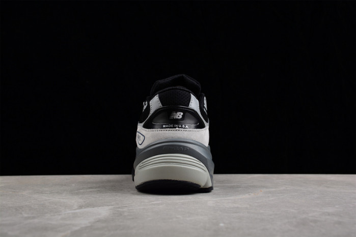 New Balance 990 M990EB6