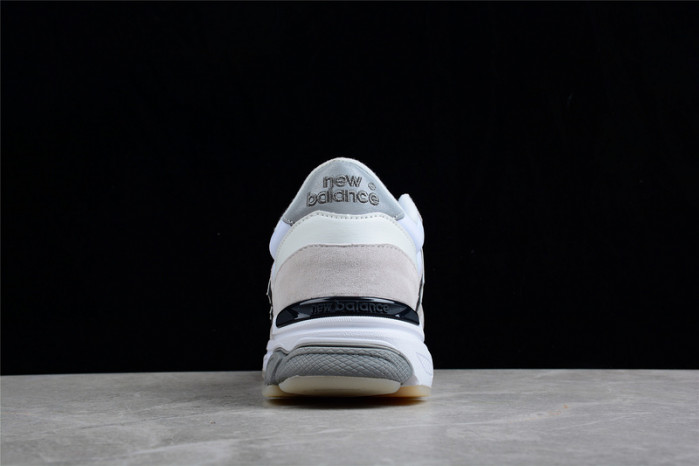 New Balance M7709CV *Caviar & Vodka*