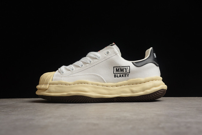 Ma*s*n mihara yasuhiro sneaker mmy-1