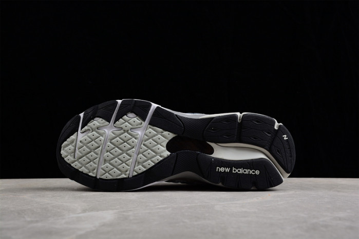 New Balance 990 M990GY3