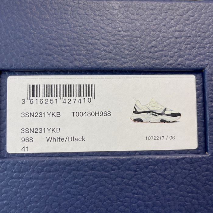 DR B22 TRAINER SNEAKER