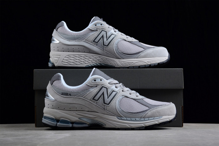 New Balance 2002 M2002RO