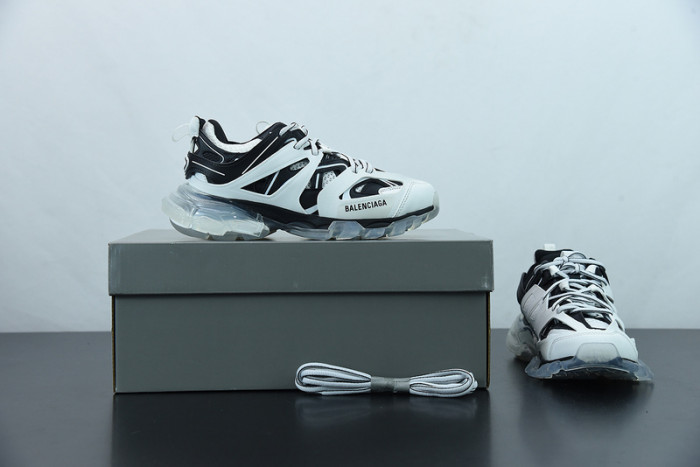 BL TRIPLE S TRAINERS