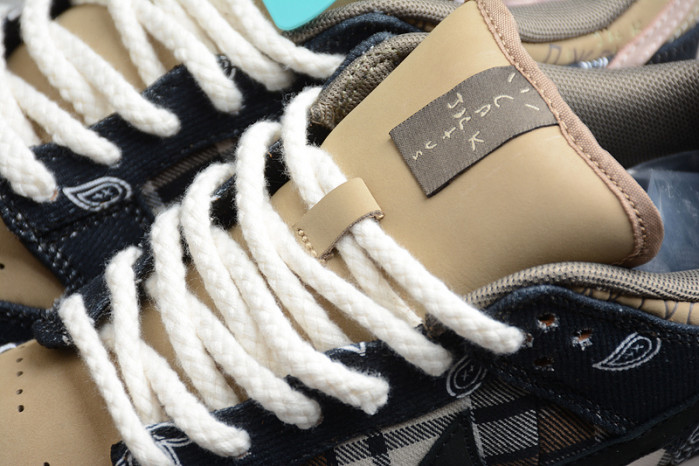Travis Scott x Nike SB Dunk Low-CT5053-001
