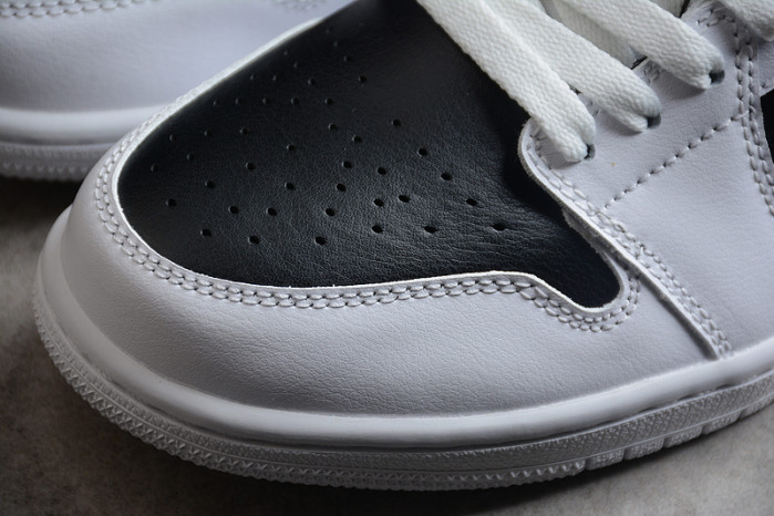 WMNS AIR JORDAN 1 LOW 