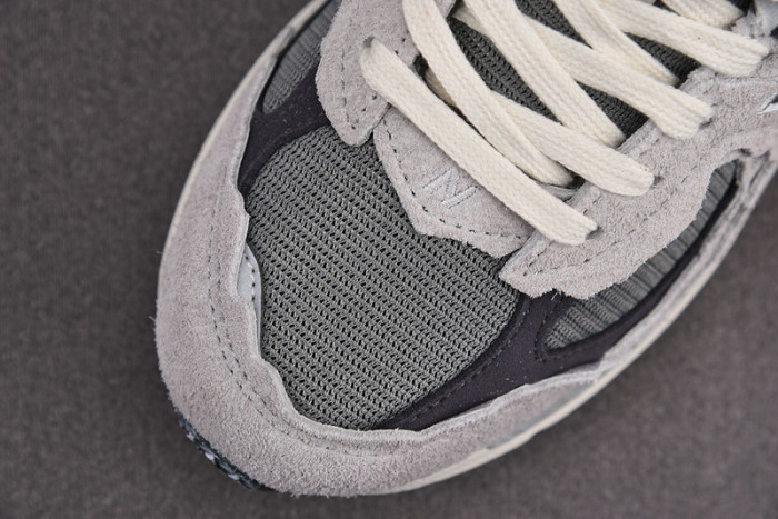 New Balance 2002R“Protection Pack" M2002RDA