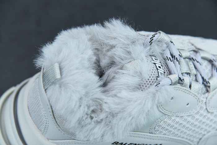 BL TRIPLE S TRAINERS