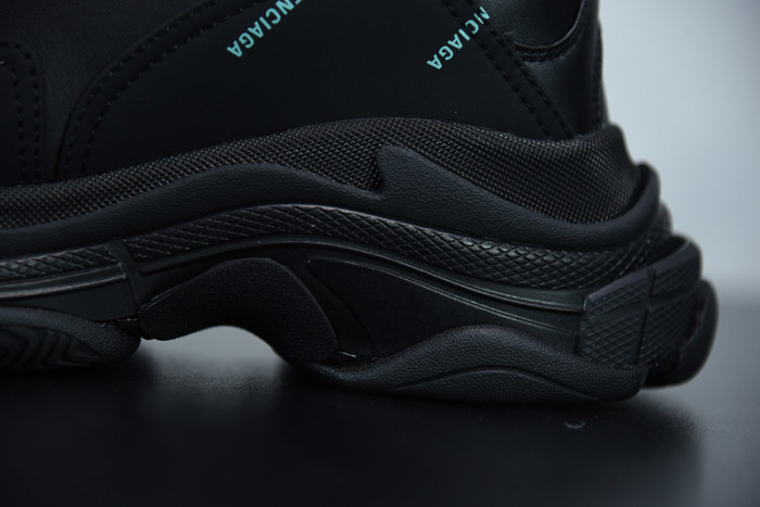 BL TRIPLE S TRAINERS BLACK LETTERS 541624 W09O1 9013