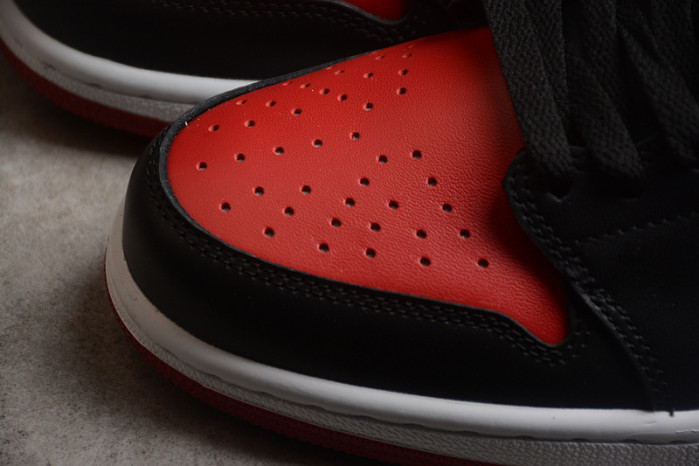 Air Jordan 1 Low OG UNC to Chicago CZ0775-046