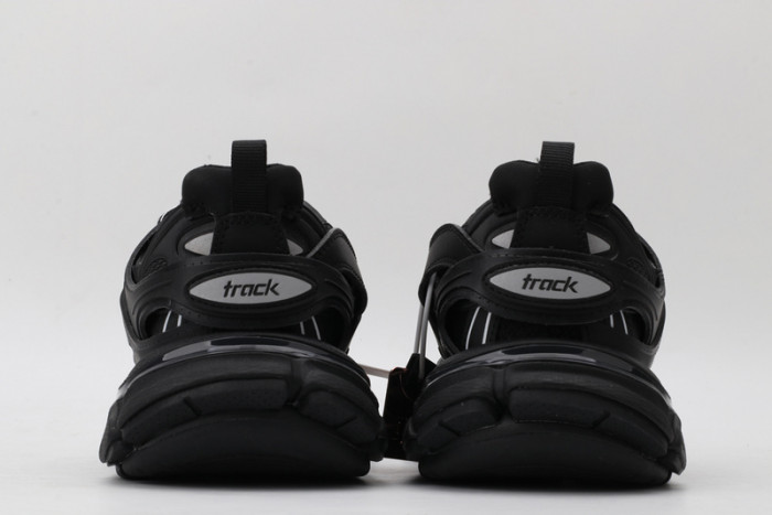 BC TRACK 542023 W1GB1 1000