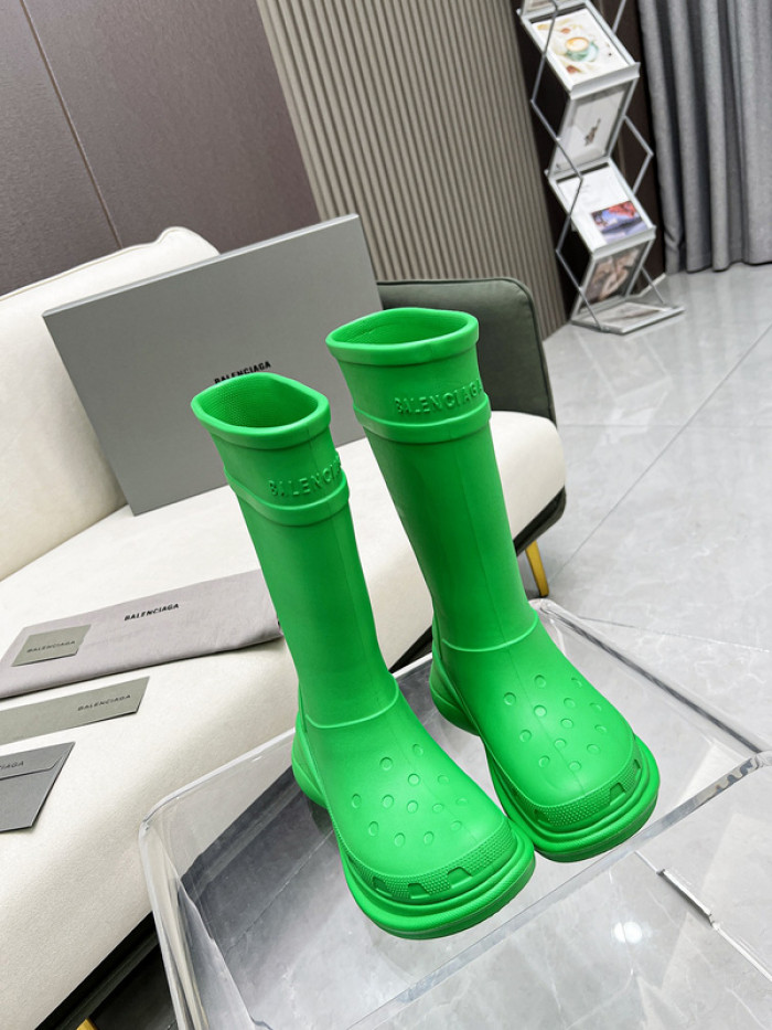 ba*len*cia*ga x Cr*0*s chunky rubber boots