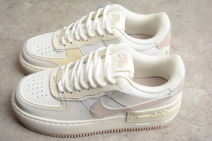 NIKE Wmns Air Force 1 Shadow 