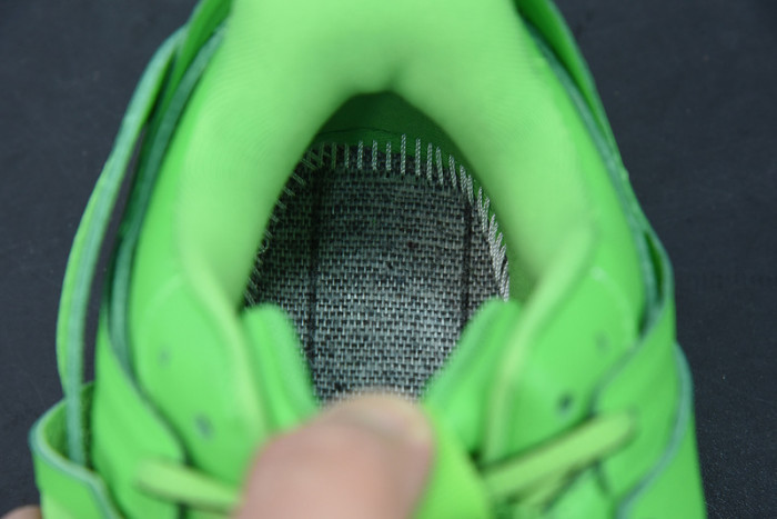 BC TRIPLE TRAINER 542023 W2LB1 3051