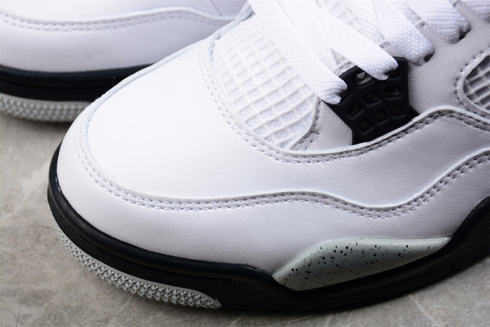 Air Jordan 4 OG “White Cement” 840606-192