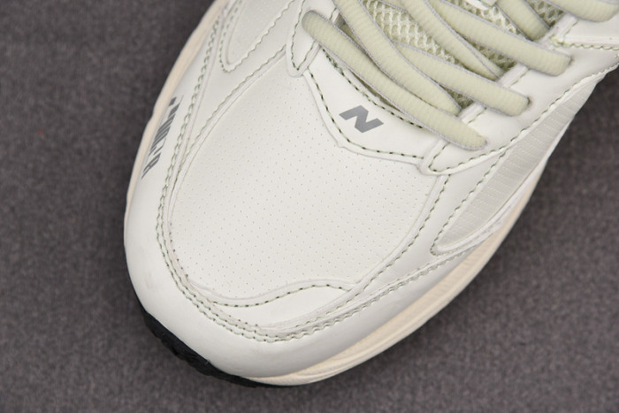 New Balance 2002 ML2002RX