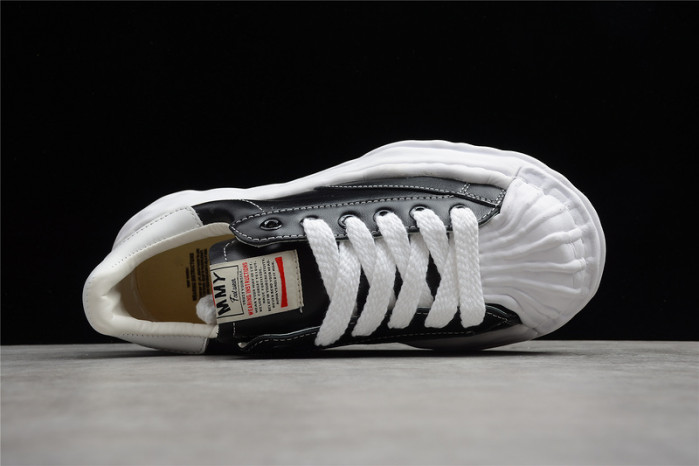 Ma*s*n mihara yasuhiro sneaker aofw701
