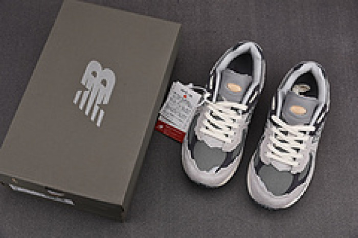 New Balance 2002R“Protection Pack" M2002RDA