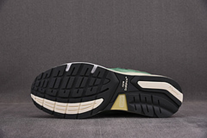 JJJJound x New Balance 992 M992JJ